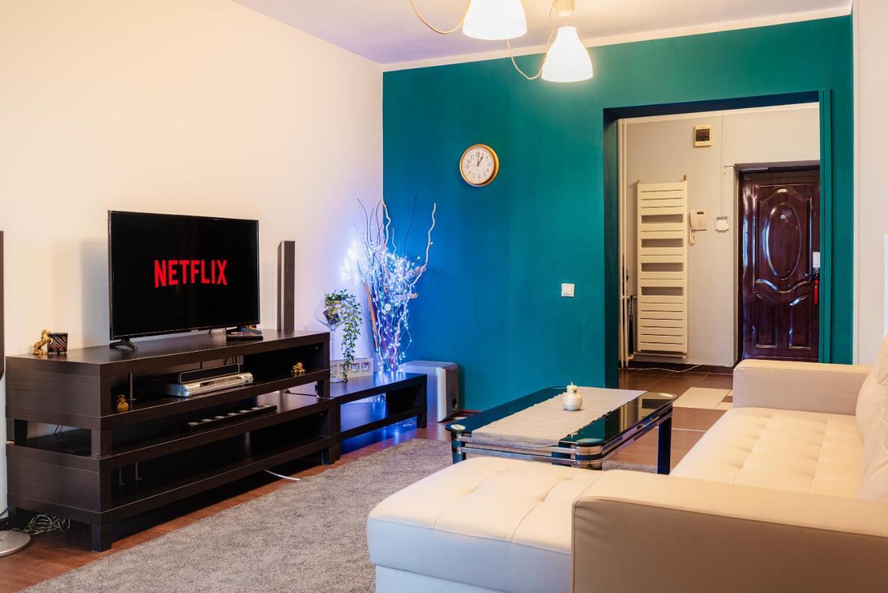 Comfy Apartment With Private Parking And Netflix 부쿠레슈티 외부 사진
